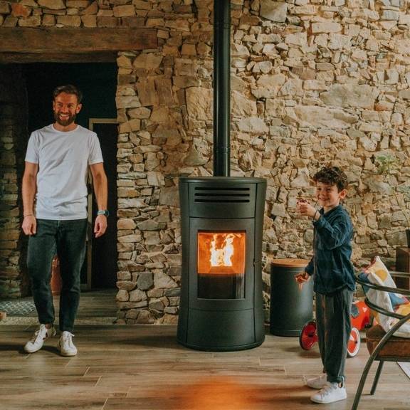 Poêle à granulés petite puissance pour véranda par FEU DESIGN à