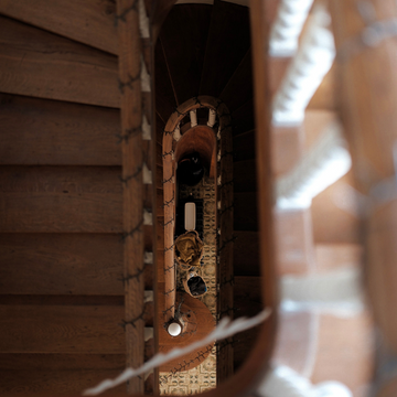 La cage d'escalier d'une maison de maître sur 3 niveaux