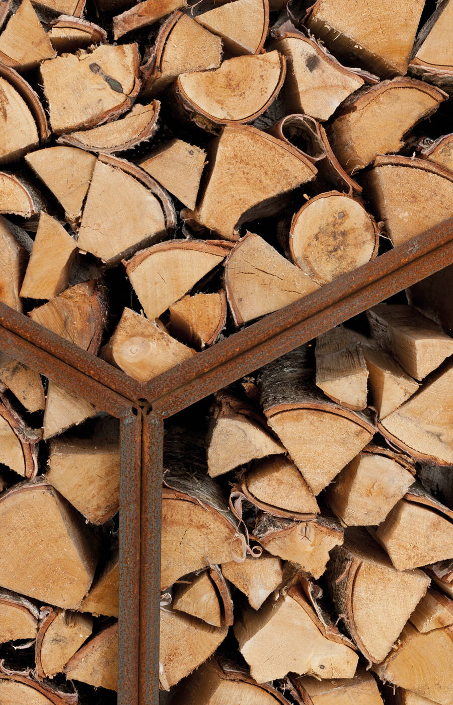 Stocker le bois de chauffage : conseils et solutions