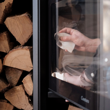 Comment nettoyer la vitre d'un poêle à bois ou d'un insert naturellement 