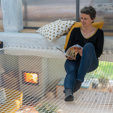 Lecture au coin du feu depuis la mezzanine