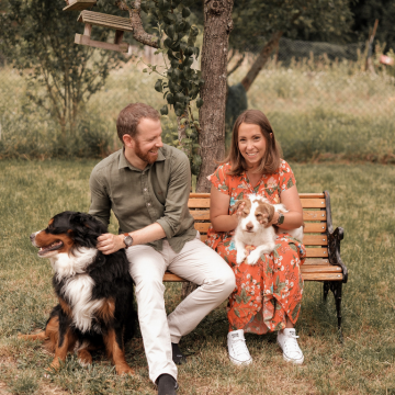 Thomas, Amandine et leurs deux chiens