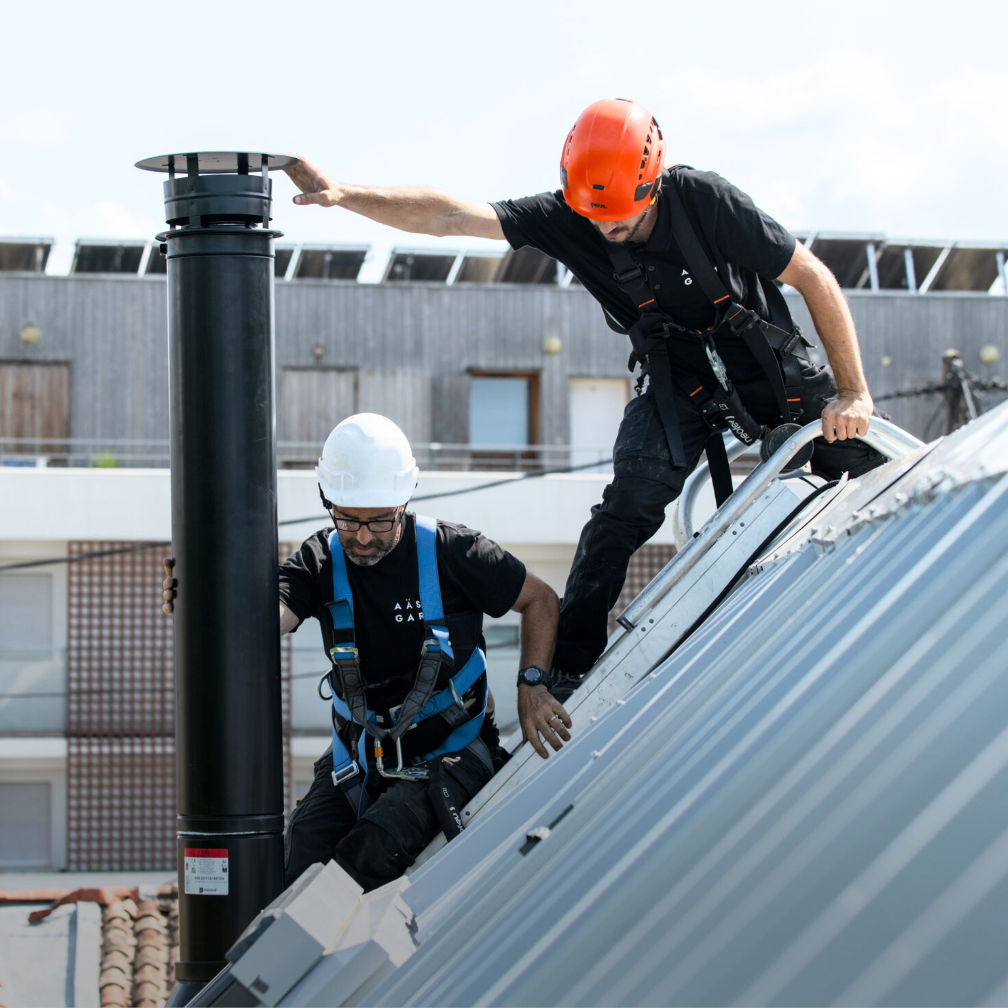 Techniciens Aäsgard sur le toit